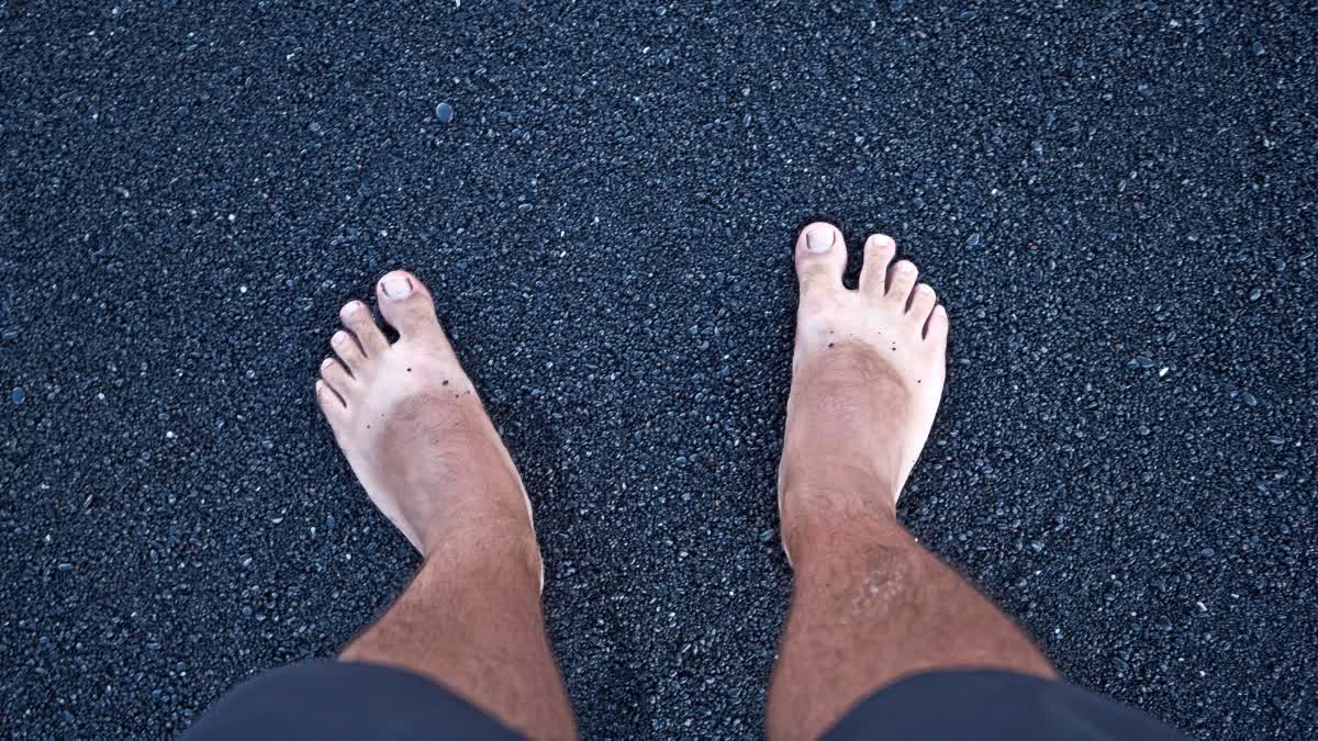 Do not ignore swelling and cramps in the legs, these could be signs of some serious diseases.