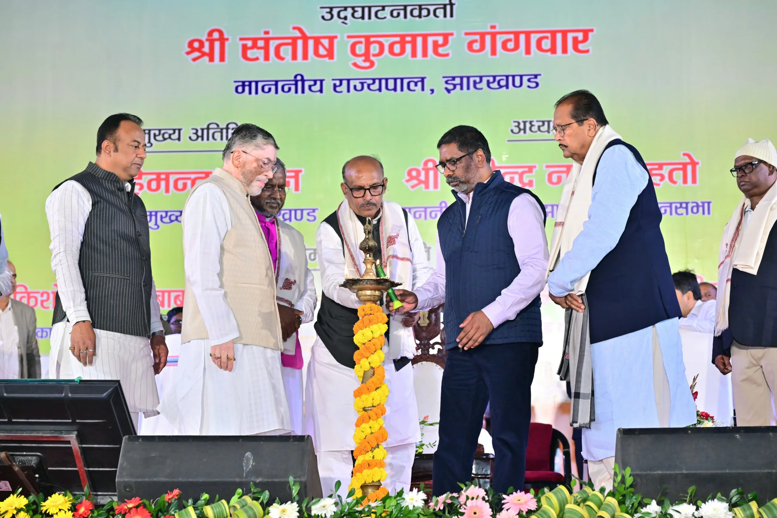 vDhanbad MLA Raj Sinha received Outstanding MLA award at Jharkhand Legislative Assembly Silver Jubilee program