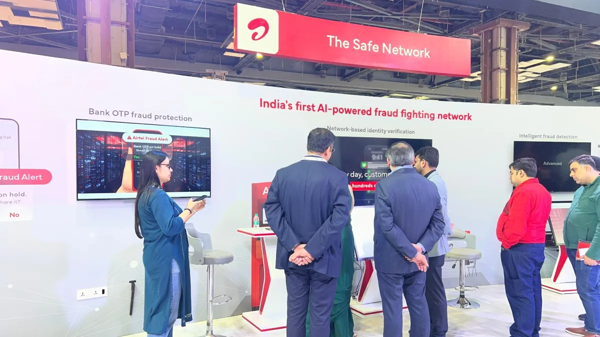 This system monitors the pattern of incoming calls. If a banking OTP is generated at the same time and the behavior appears suspicious, an alert is immediately sent to the user.