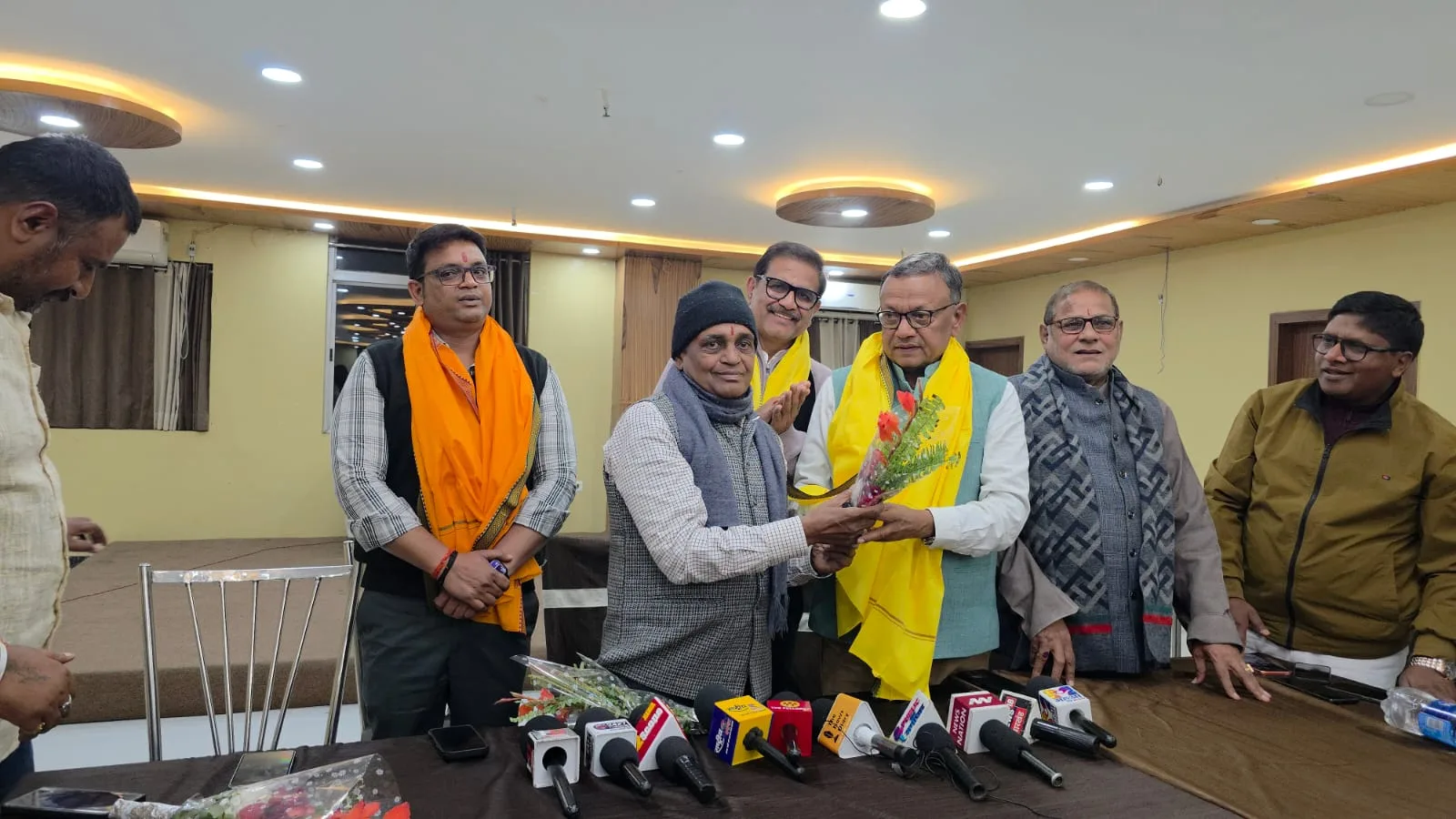 candidates supported by three major parties will showcase their strength In Hazaribag municipal elections