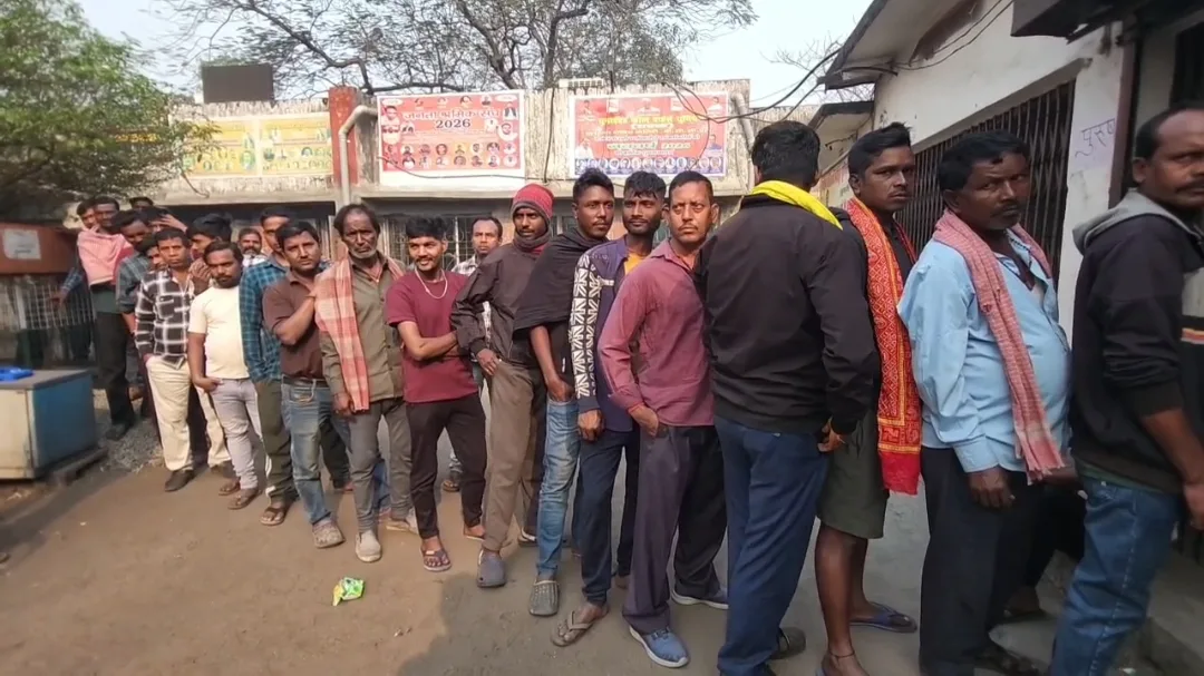 Enthusiasm among people for voting in Dhanbad Municipal Corporation and Chirkunda Municipal Council