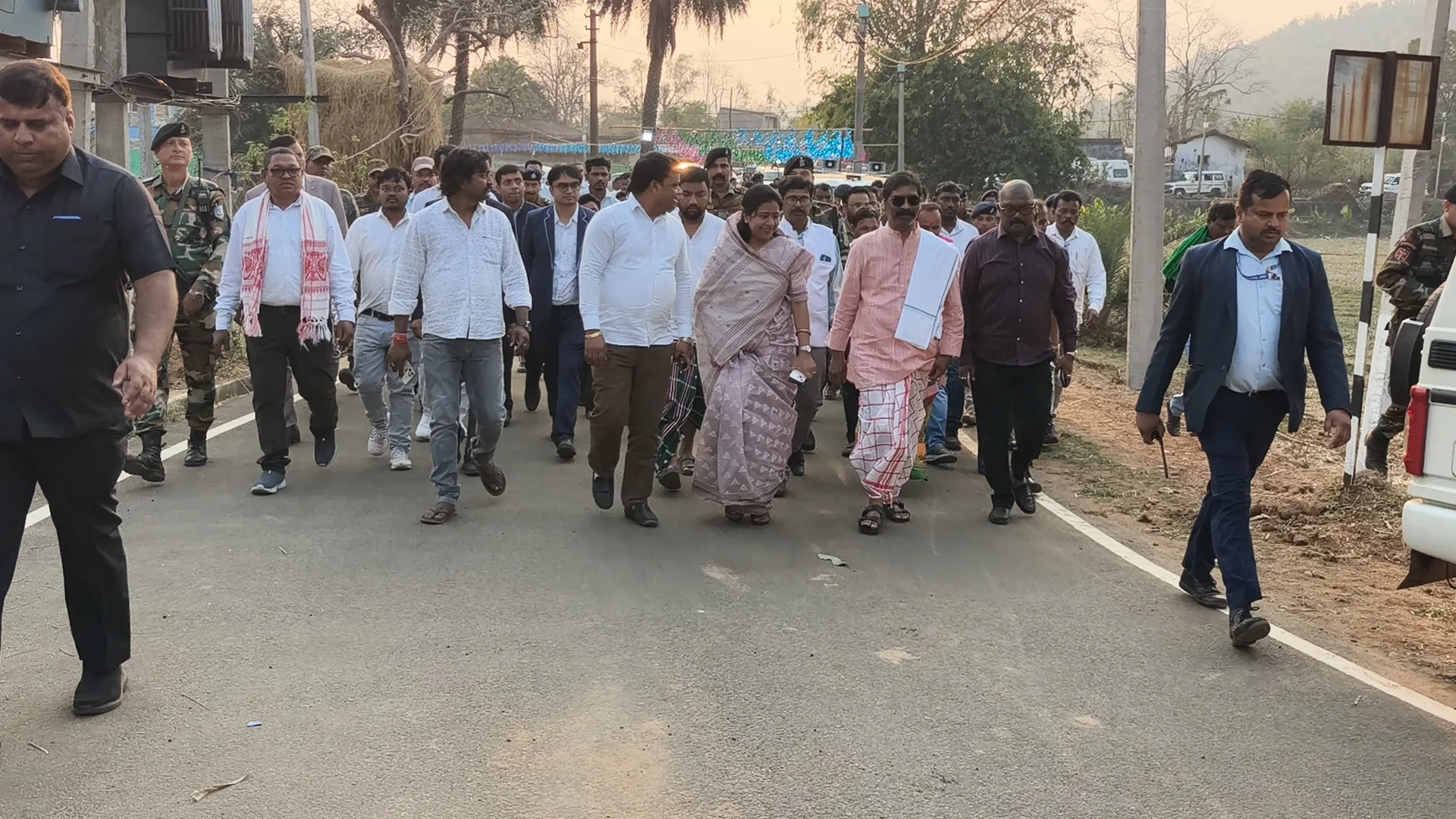 CM Hemant Soren celebrated Baha festival with family and villagers in Nemra of Ramgarh