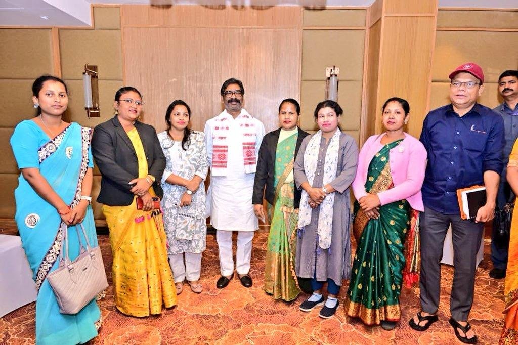 CM Hemant Soren held meeting with JMM workers in Assam