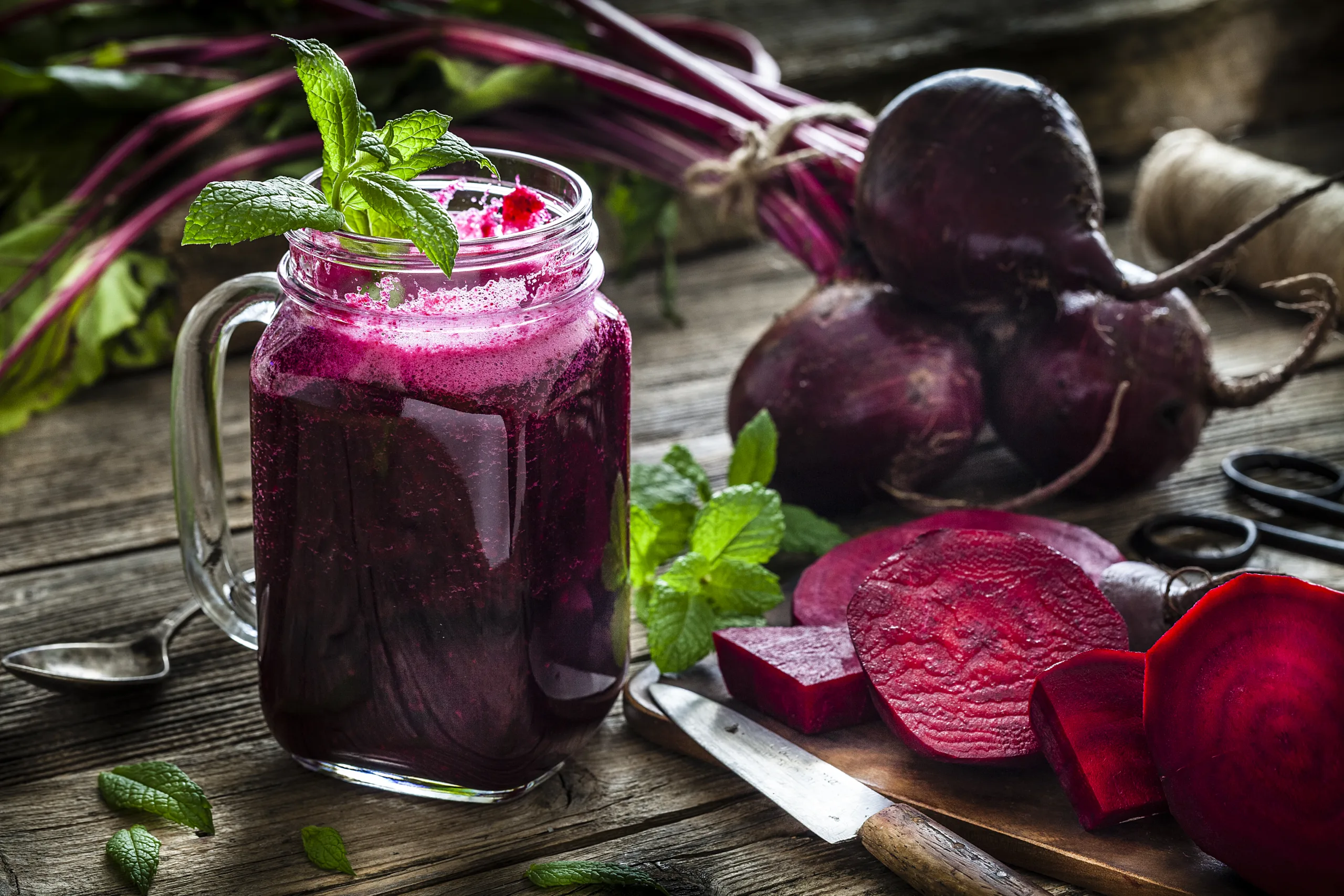 How beneficial is beetroot-gooseberry juice for health? Before drinking it, why should you keep attention?