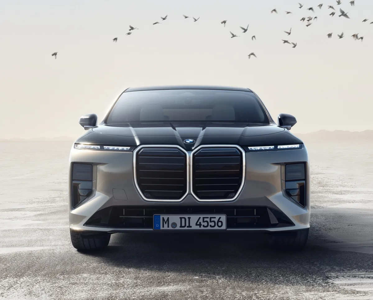 2026 BMW 7 Series Facelift Debuts