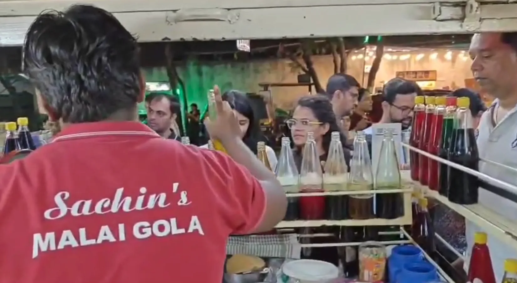 सचिन तेंदुलकर के नाम पर आइसक्रीम की दुकान