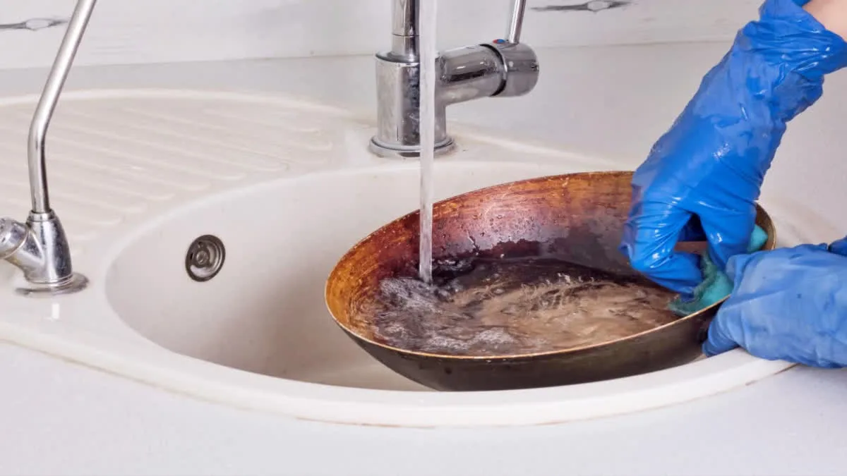 With the help of these tips, make blackened and burnt utensils shine without much effort