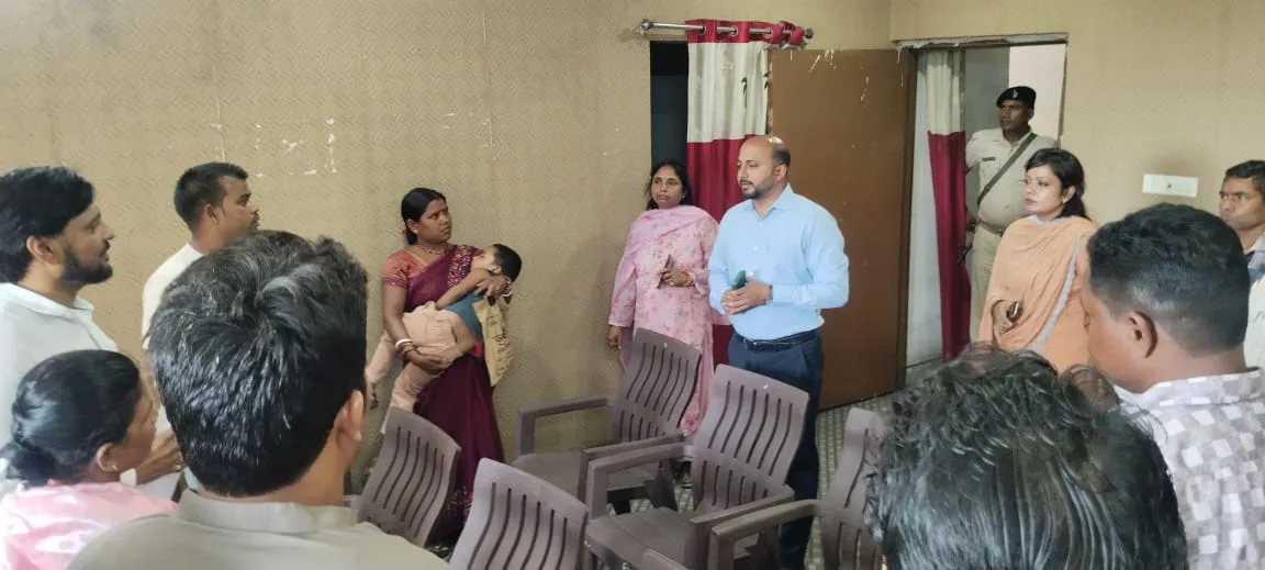 DC Surprise Inspection of Chitarpur Block in Ramgarh