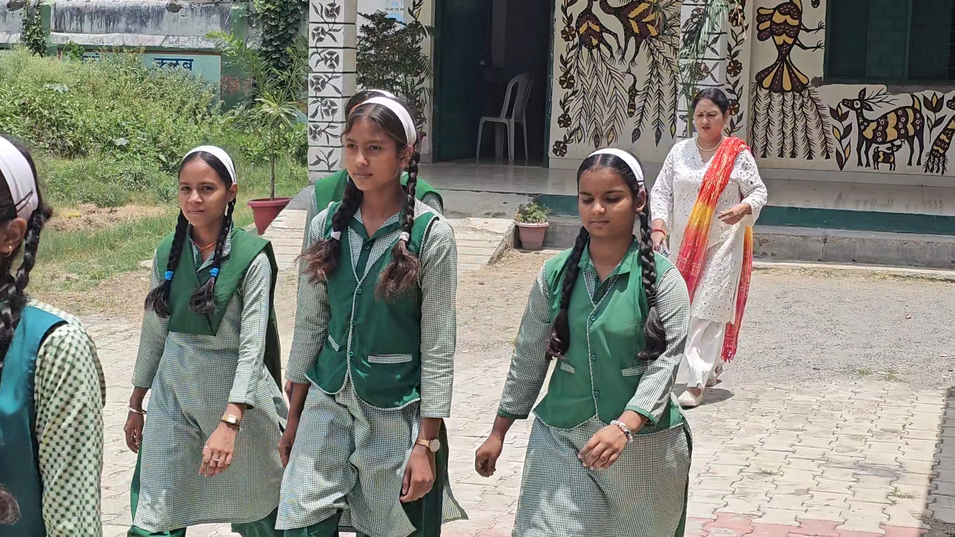 School girls from Bihar